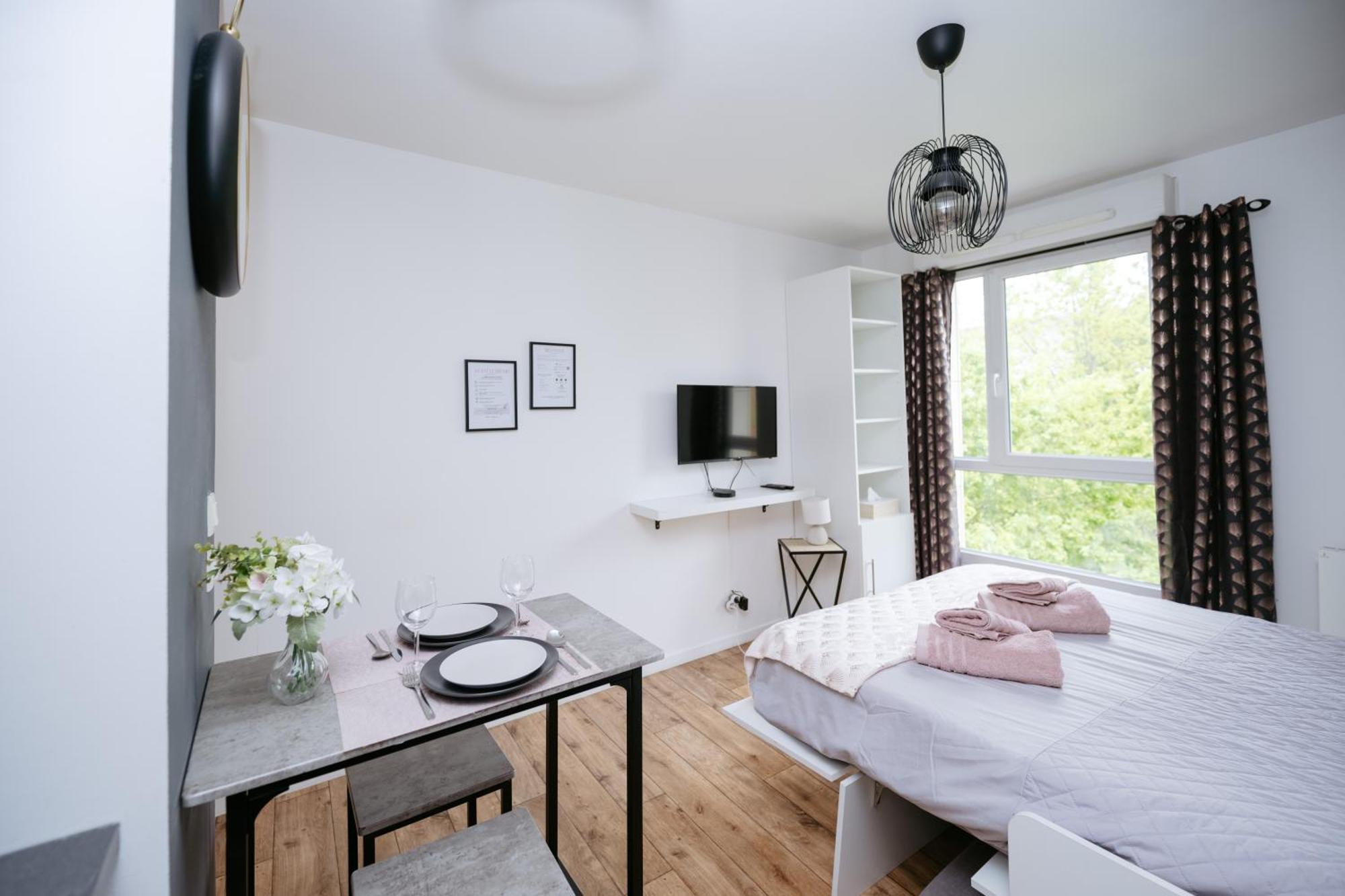 Neuvaroom Montévrain Exteriér fotografie